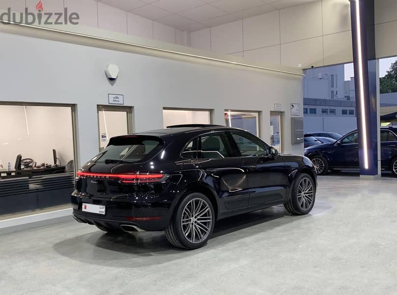 Porsche Macan (27,000 Kms) 1