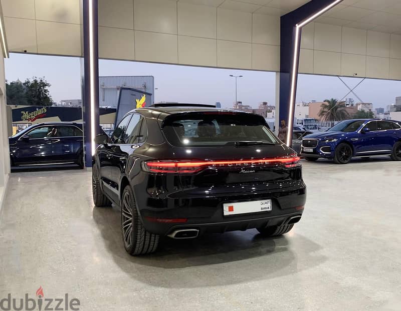 Porsche Macan (27,000 Kms) 2