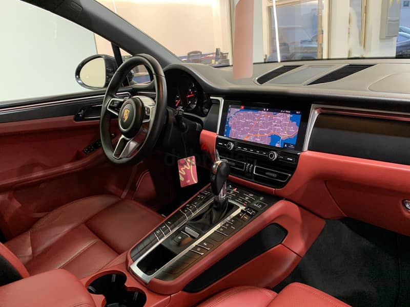 Porsche Macan (27,000 Kms) 8