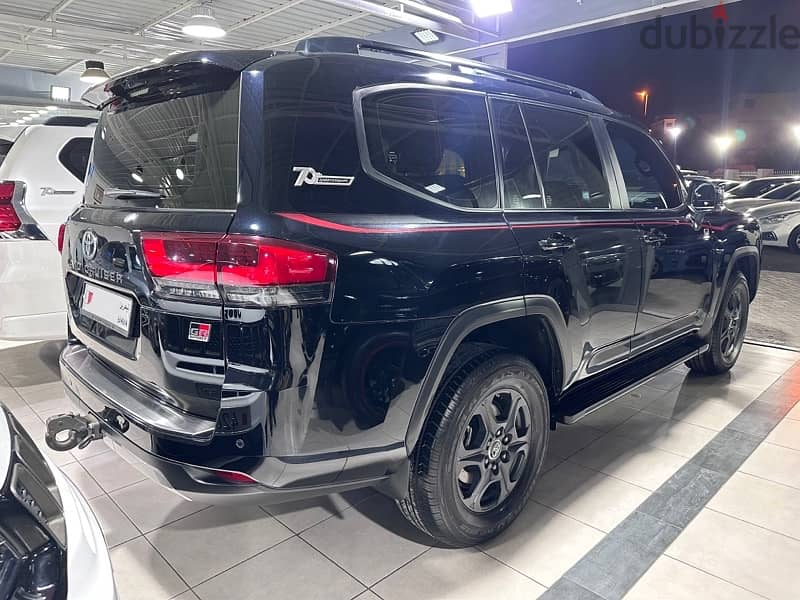 Toyota Land Cruiser 2022 3