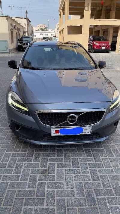 volvo v40 2019