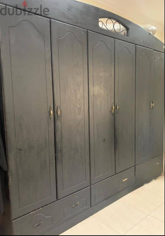 6door cabinet (Bahraini wood) 0