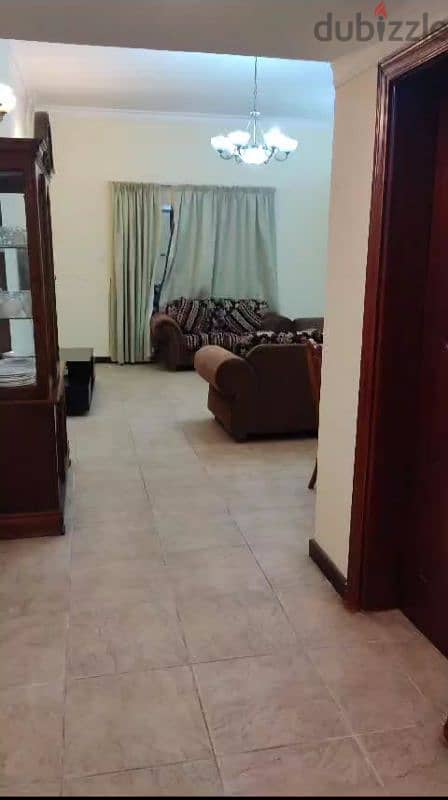 room for rent in 2 bed room apartment 0