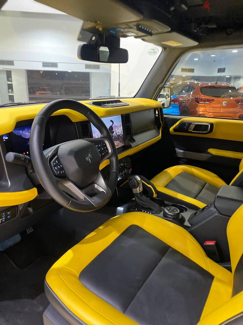 Ford Bronco Wildtrak 2022 Yellow 3