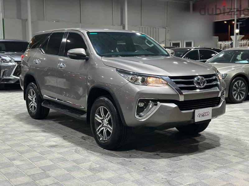 Toyota Fortuner 2019 V4 1