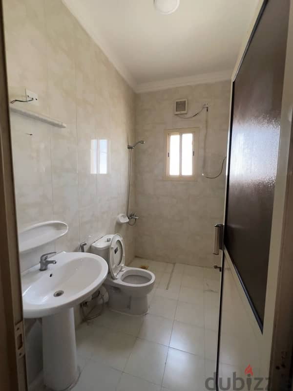 2 Bedroom apartment in riffa on the main road 5