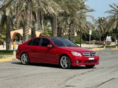 Mercedes-Benz C200 2011 red 0