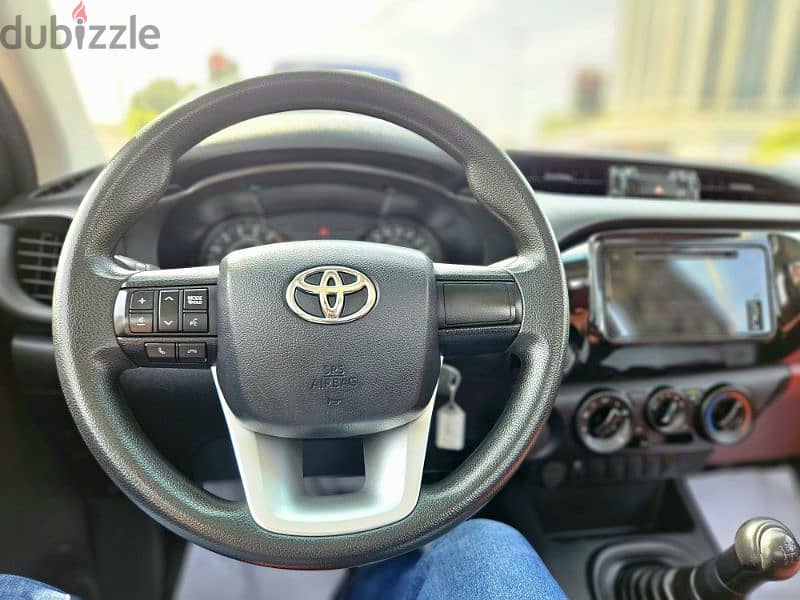 TOYOTA HILUX 2021 SINGEL CABIN AGENCY MAINTAINED CAR URGENTLY FOR SALE 11