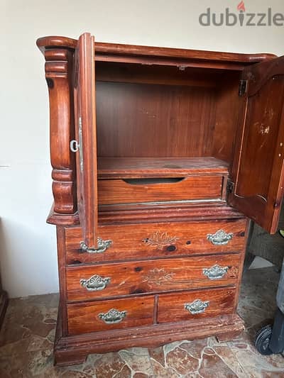 garden table with cupboard good condition