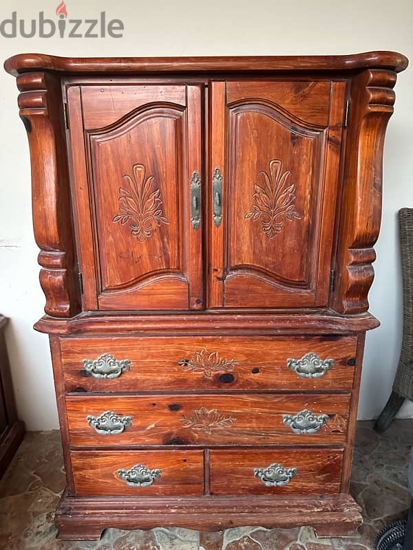 garden table with cupboard good condition 2