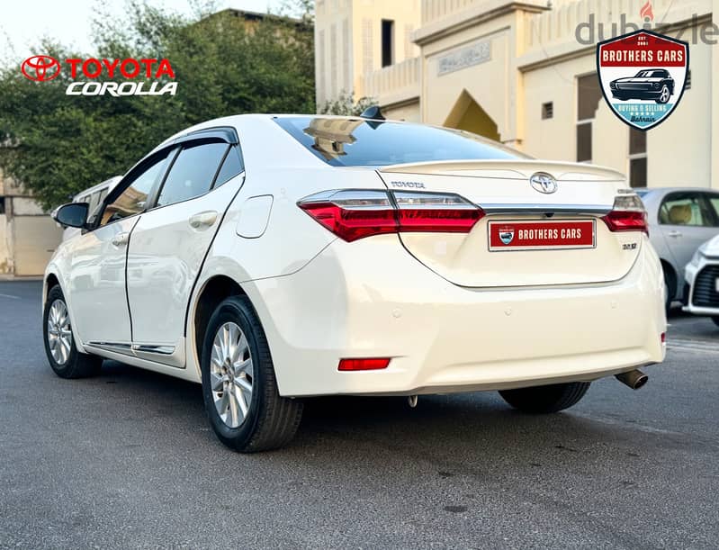 Toyota Corolla 2018 XLI 3