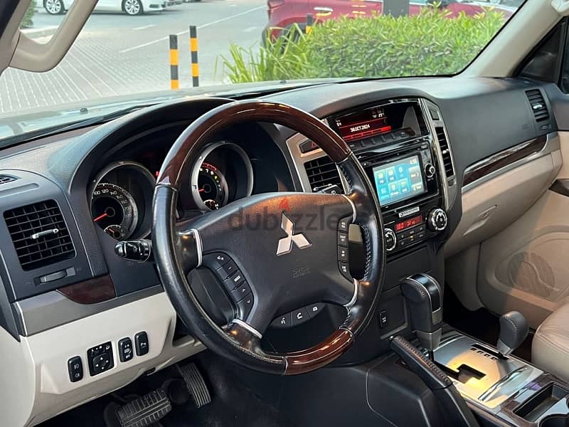 Mitsubishi Pajero V6 GLS 3.5 model 2020 FOR SALE 9