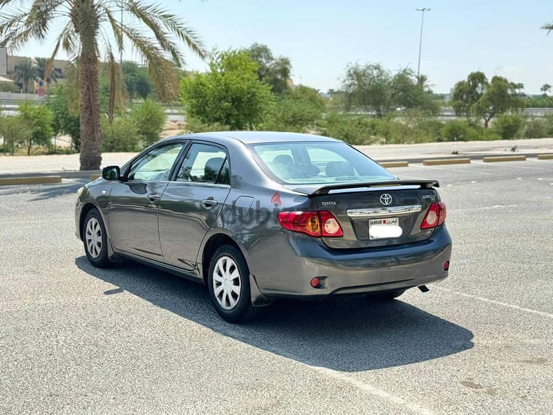 Toyota Corolla  XLI 2010 Grey 5