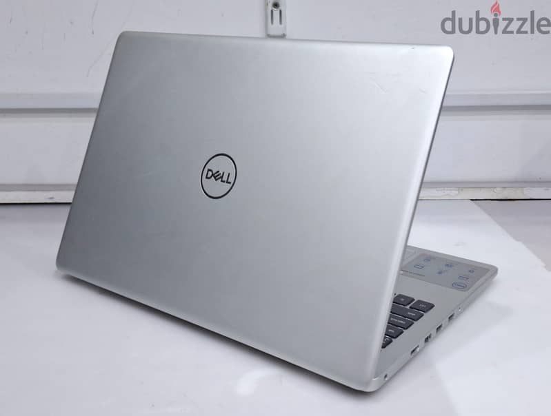 DELL i7 10th Generation Business Laptop 15.6" FHD Screen 256GB M. 2 SSD 7