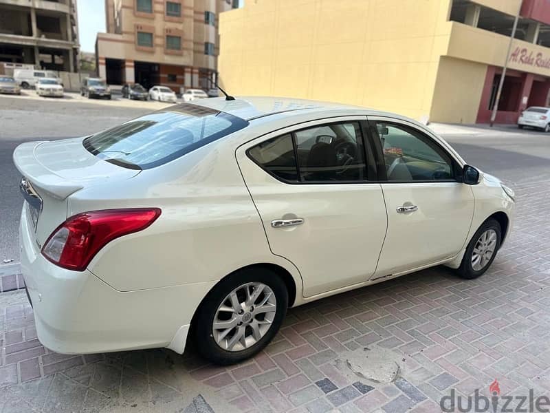 Nissan Sunny 2016 4