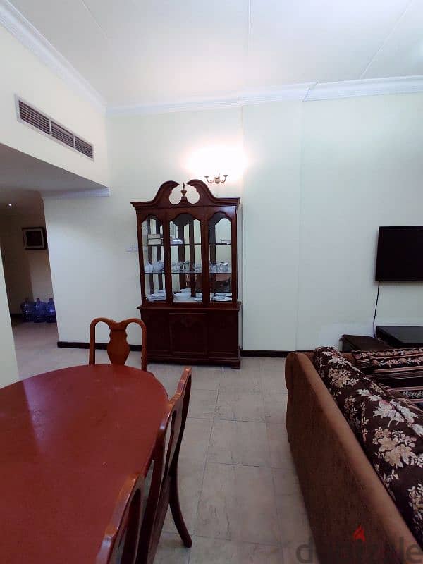 fully furnished room for rent in 2 bed room apartment 6