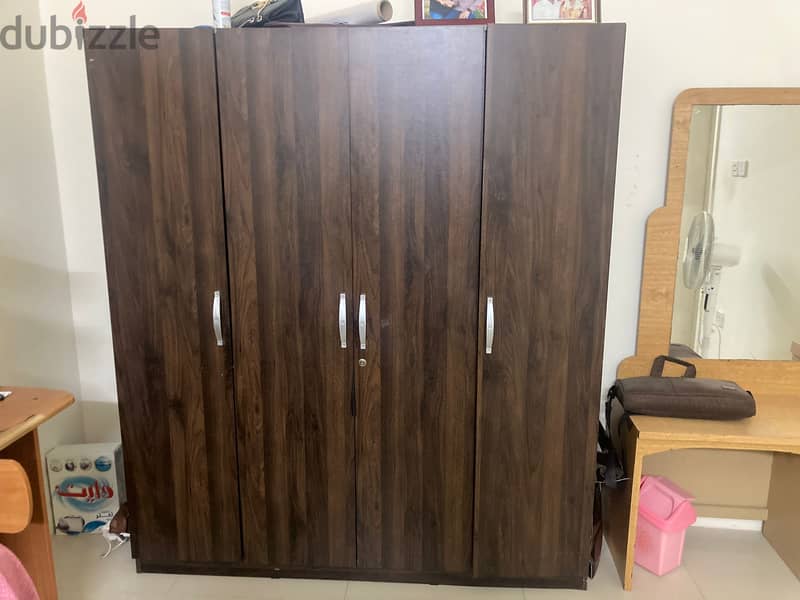 BED ROOM FURNITURE FOR SALE IN GOOD CONDITION 2