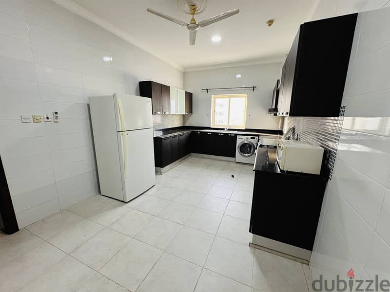 3 bedrooms 3 full bathrooms in seef 4