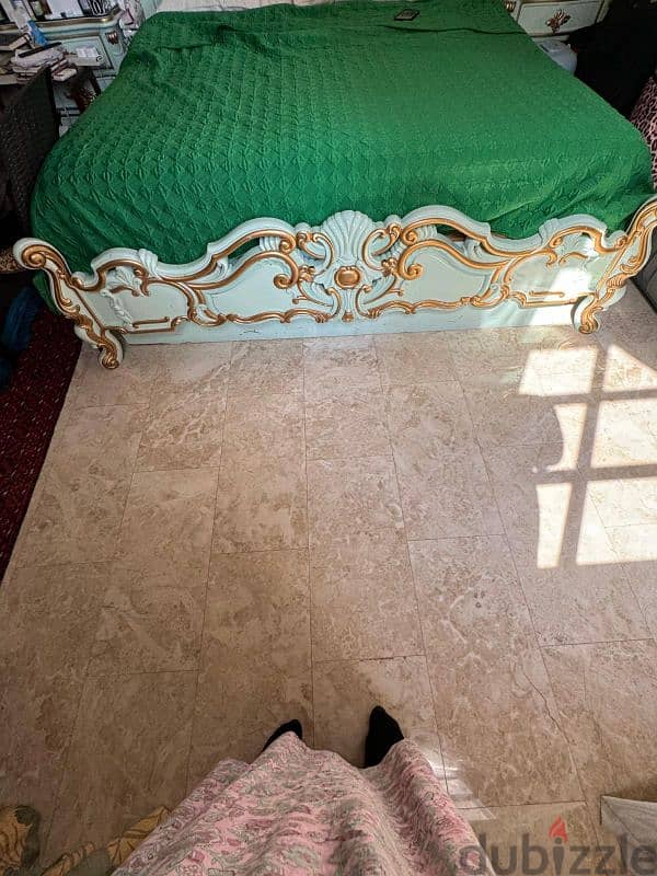 KING SIZE BED FOR SALE 1