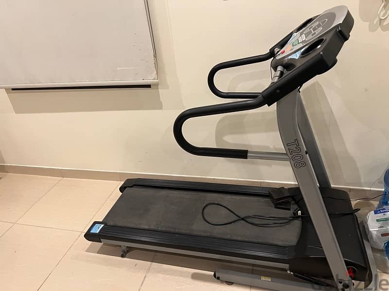 Treo T208 Treadmill 0