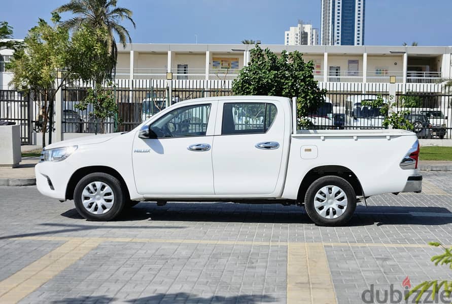 Toyota Hilux 2021-Double Cabine pickup 3