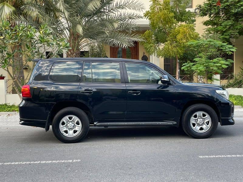 2013 Land Cruiser G 2