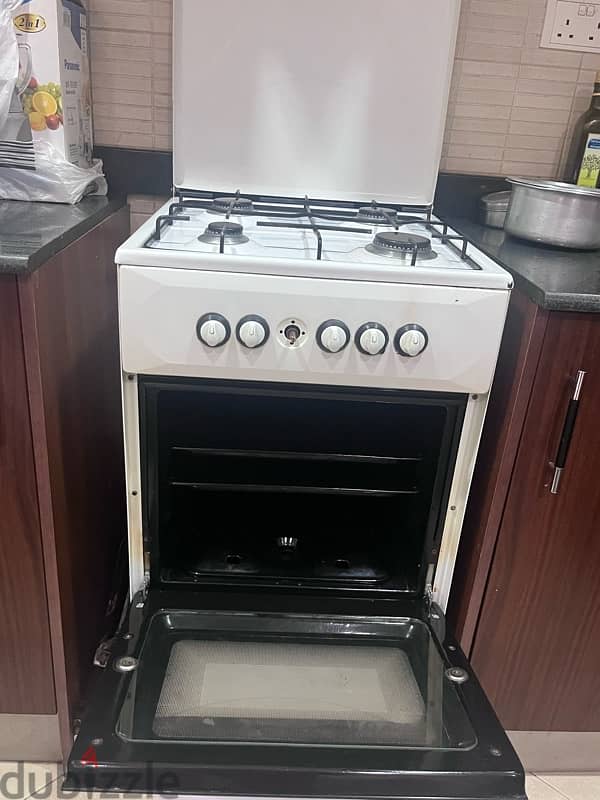 Cooking Range & Gas Cylinder 1