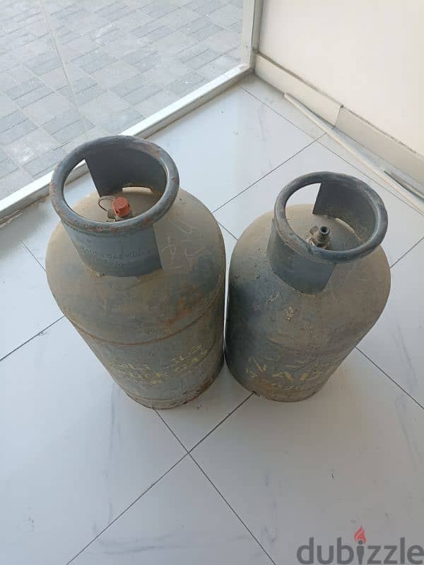 gas cylinder 1