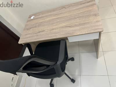 HomeBox Desk & high quality office chair  Only one month used