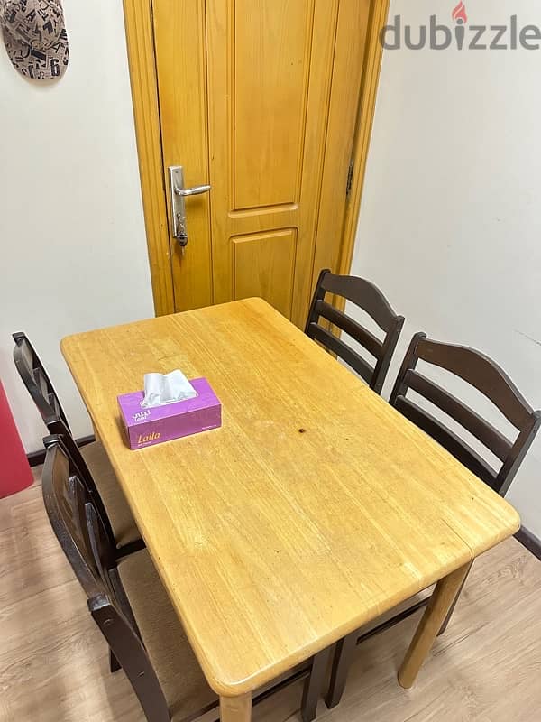 DINING table with 4chair 0