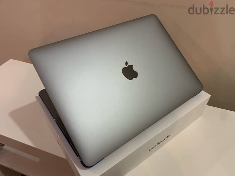 Macbook Air m1 perfect condition like brand new 0