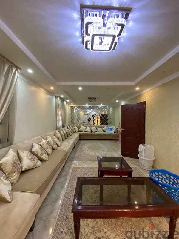 بيت للبيع في مدينةعيسى مفتوح على ٣جهات for sale in isa town open 3side 8