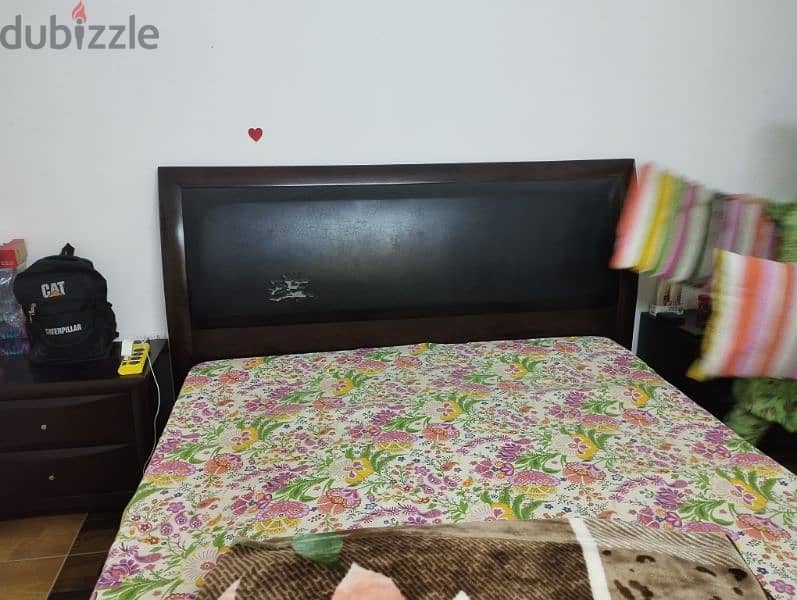 Bed for sale King size with mattress 0