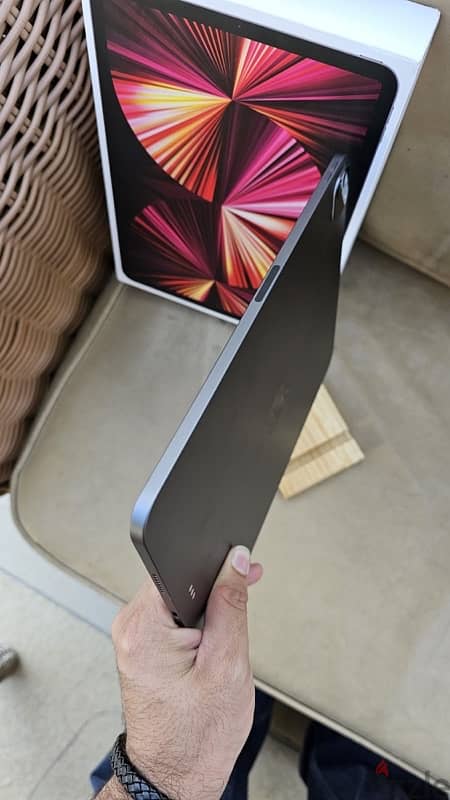 Apple iPad Pro (11-inch) (3rd Generation) M1 Chip 9