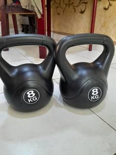 for sale two 8kg kettlebells 0