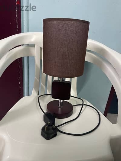 Table lamp