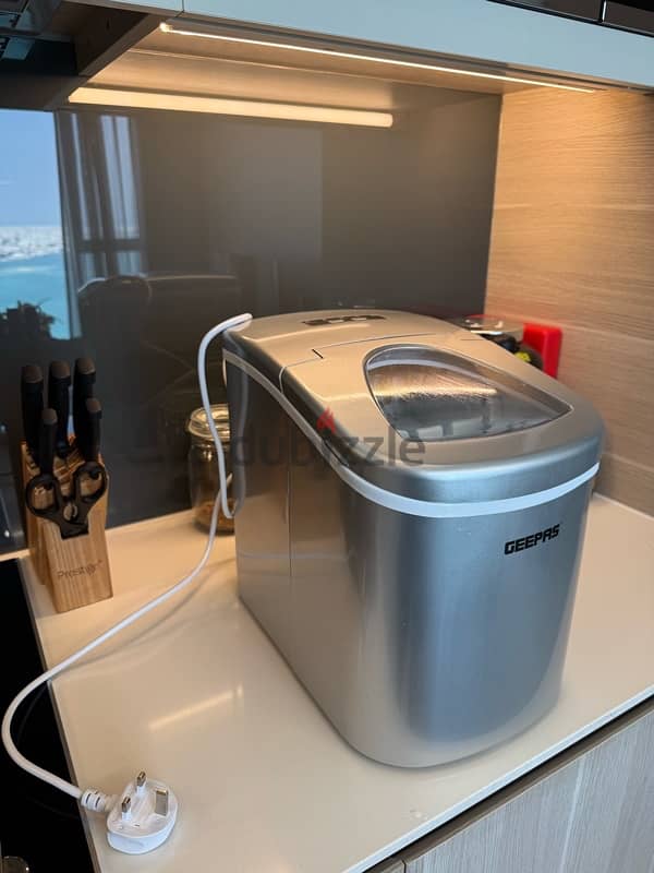 GEEPAS ICE MAKER FOR HOME *BRAND NEW* 4