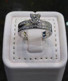 diamonds twins ring 0