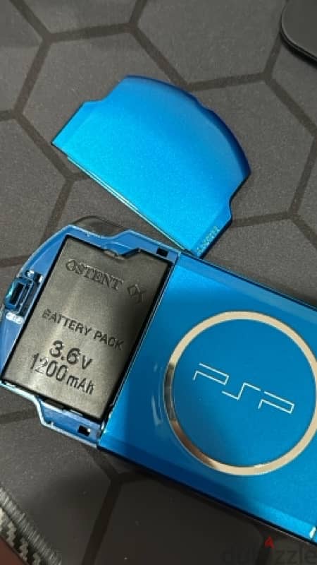 sony PSP3000 , 128gb, 105 games , usb charger new battery 2