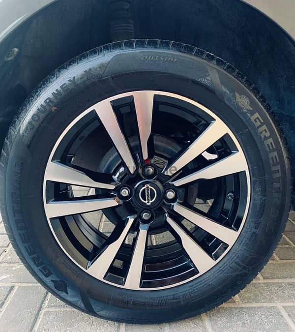 Nissan Kicks in Excellent Condition 4