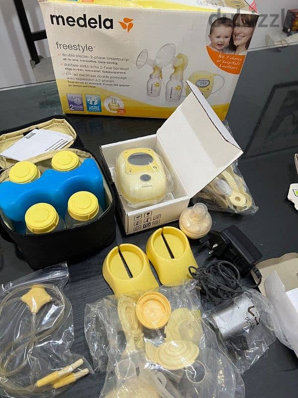 medela free style electric  breast pump 3