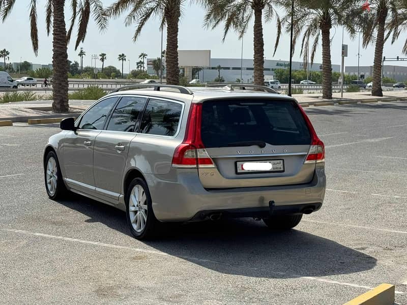 Volvo V70 2015 grey 5