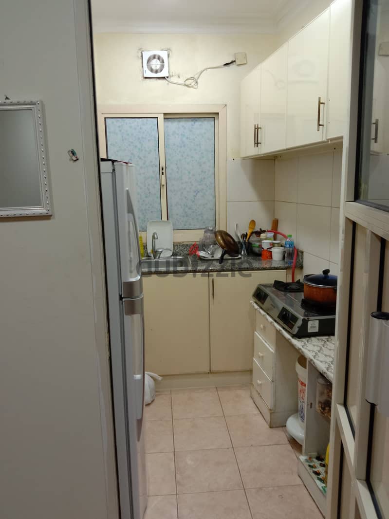 Renting my fully furnished studio flat very need and clean building 3