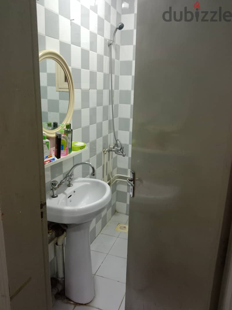 Renting my fully furnished studio flat very need and clean building 5