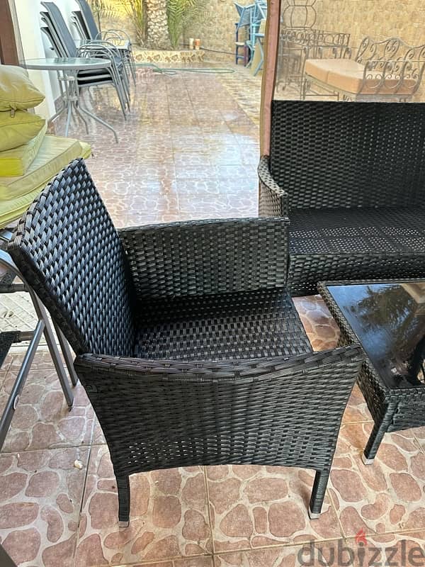 garden furniture in excellent condition 0