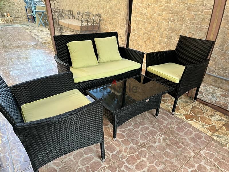 garden furniture in excellent condition 3