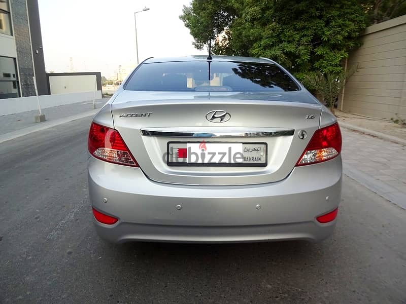 Hyundai Accent Full Option Single Handed User Car For Sale! 4