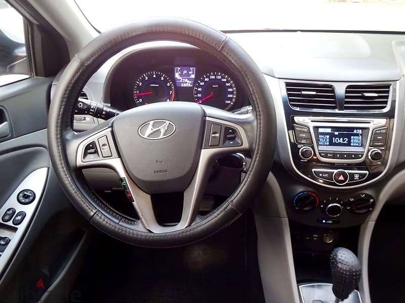 Hyundai Accent Full Option Single Handed User Car For Sale! 10