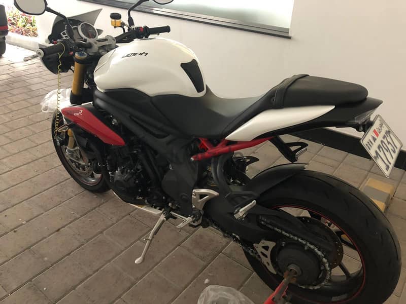 Trumph Speed Triple 1050cc S Model 2016 1