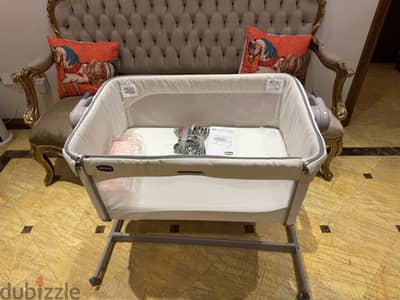 Baby crib Chicco - same new